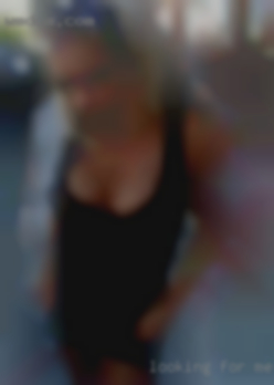 Looking for men in their 30s or singles 40s.